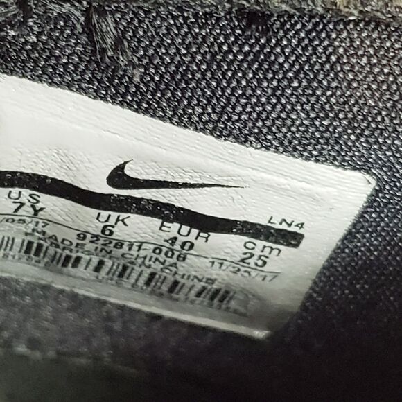 Nike CLEARANCE  Lebron 15 GS Black Sneakers 7Y or Wms 8.5 - Picture 8 of 10